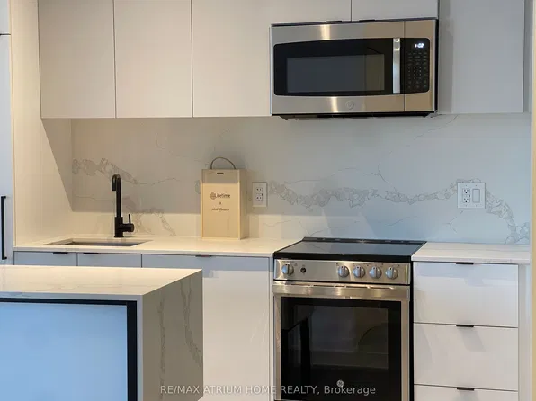 285 Dufferin St W, Toronto, ON