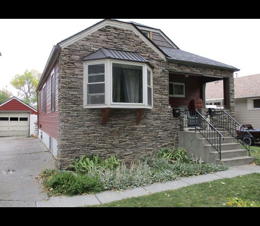 1st image of 323 Alderson Ave #1/2
