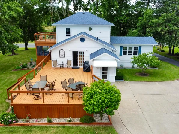 8595 E Napier Ave, Benton Harbor, MI 49022