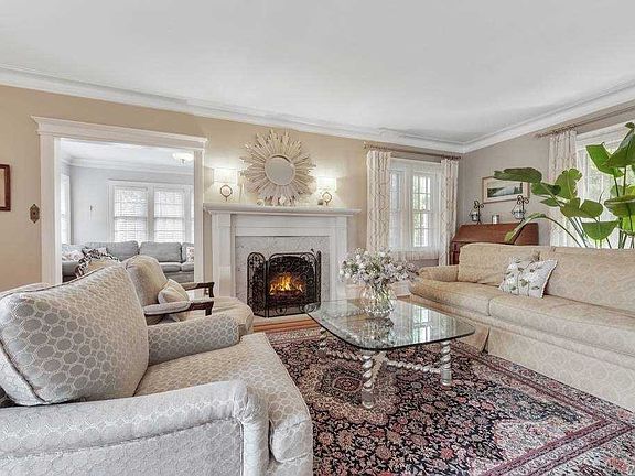 5th image of 271 Brower Ave