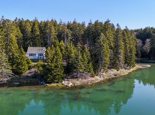 35 Minturn Rd, Swans Island, ME 04685