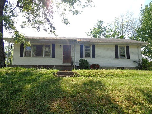 1st image of 207 Hillwood St