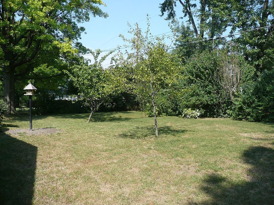1st image of 98 Heischman Ave