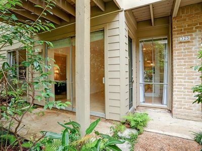 2100 Tanglewilde St APT 325, Houston, TX, 77063