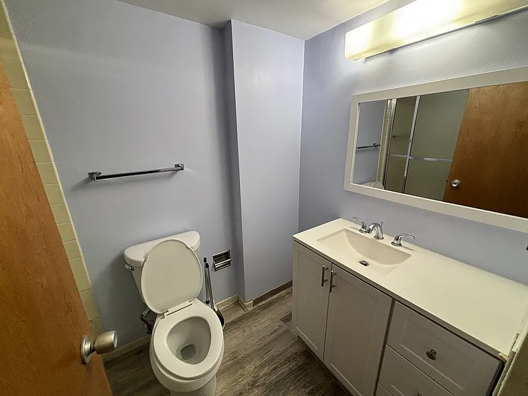 555 E William St #4G — Photo 4