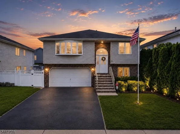 12 William St, Saddle Brook Twp., NJ 07663
