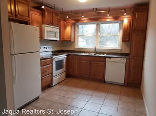 2000 N Us Highway 31 APT 3, Niles, MI 49120
