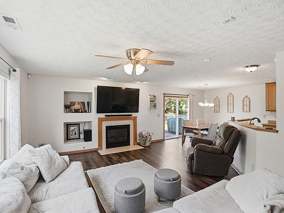 5th image of 5814 Wooden Plank Rd