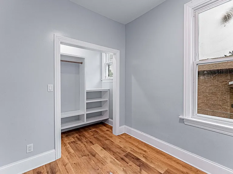 1330 Ridgeland Ave — Photo 5