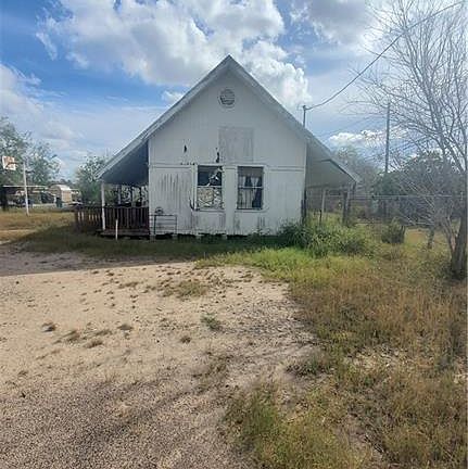 2nd image of 932 Jones Ave