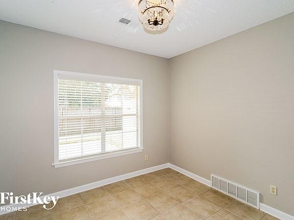 5th image of 8917 Versilia Ave