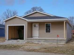 511 College Ave, Mitchell, IN 47446