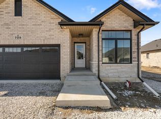 709 Elliot Point Rd #B, Amherstburg, ON N9V0H1