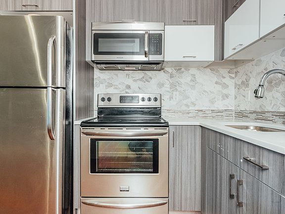 4th image of 1434 De Kalb Ave #3G