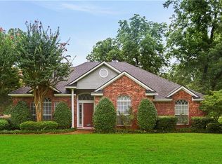 5821 Caspiana Ln, Bossier City, LA 71112