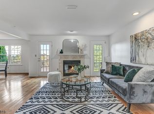 2102 Vroom Dr, Bridgewater, NJ 08807