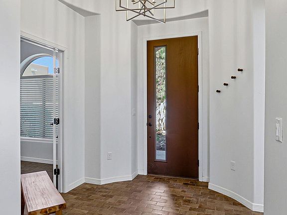 5th image of 3702 San Clemente Ave