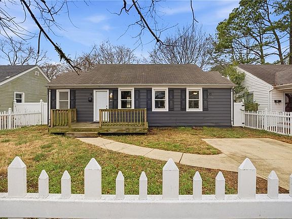 3rd image of 914 Decatur St