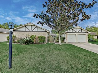 16211 Bougainvilla Ln, Friendswood, TX 77546
