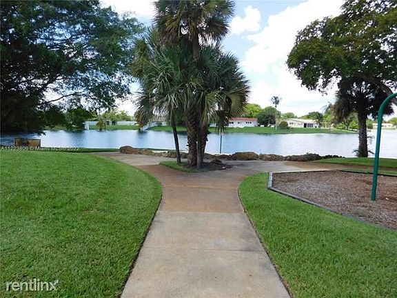 3rd image of 6743R Crooked Palm Ter #6743
