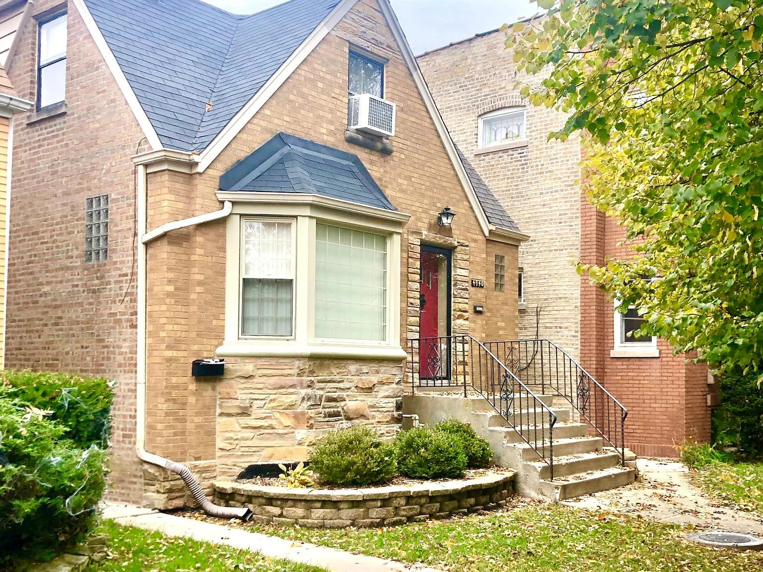 4940 N Mason Ave — Photo 2