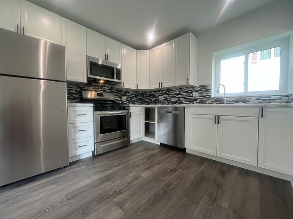 4th image of 2210 Spencer Pl