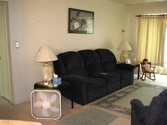 4th image of 3817 Nottingham Dr