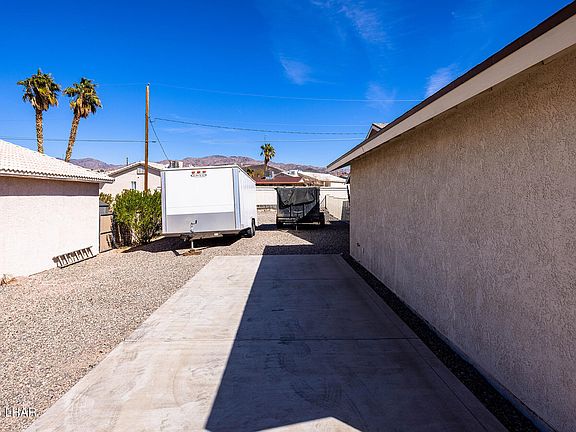 3rd image of 1010 McCulloch Blvd S