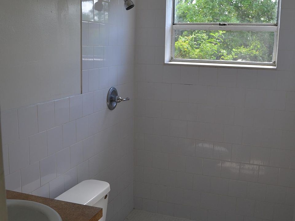 2nd image of 1916 Scott St #B