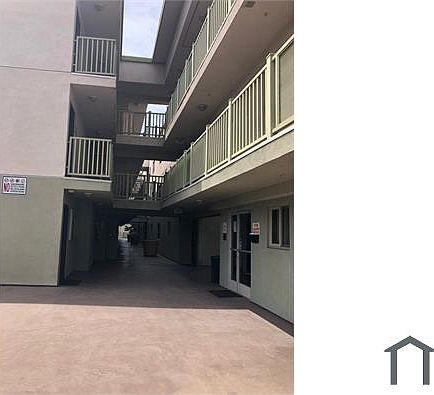 5th image of 952 N Harvard Blvd