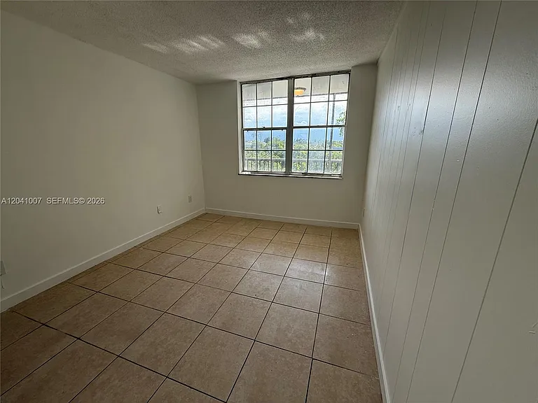 13455 NE 10th Ave #410 — Photo 12