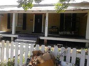 2nd image of 3206 E 9th Ave