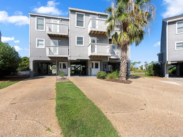 130 Parkview Ct, Port St Joe, FL 32456