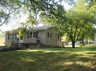 810 Maple St, Tarkio, MO 64491