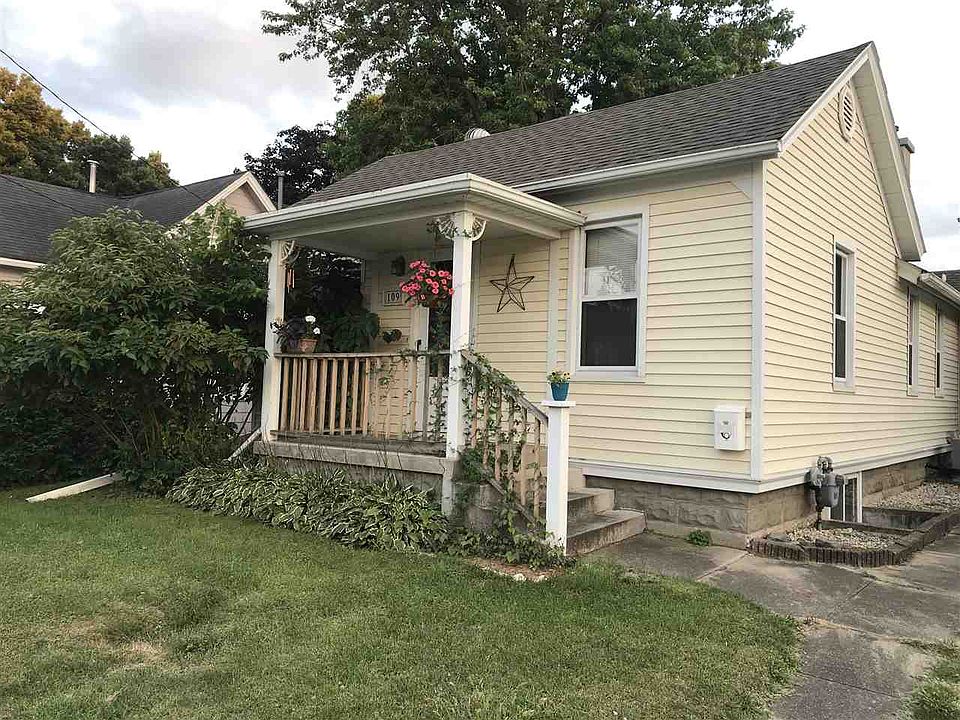 2nd image of 109 Lloyd St