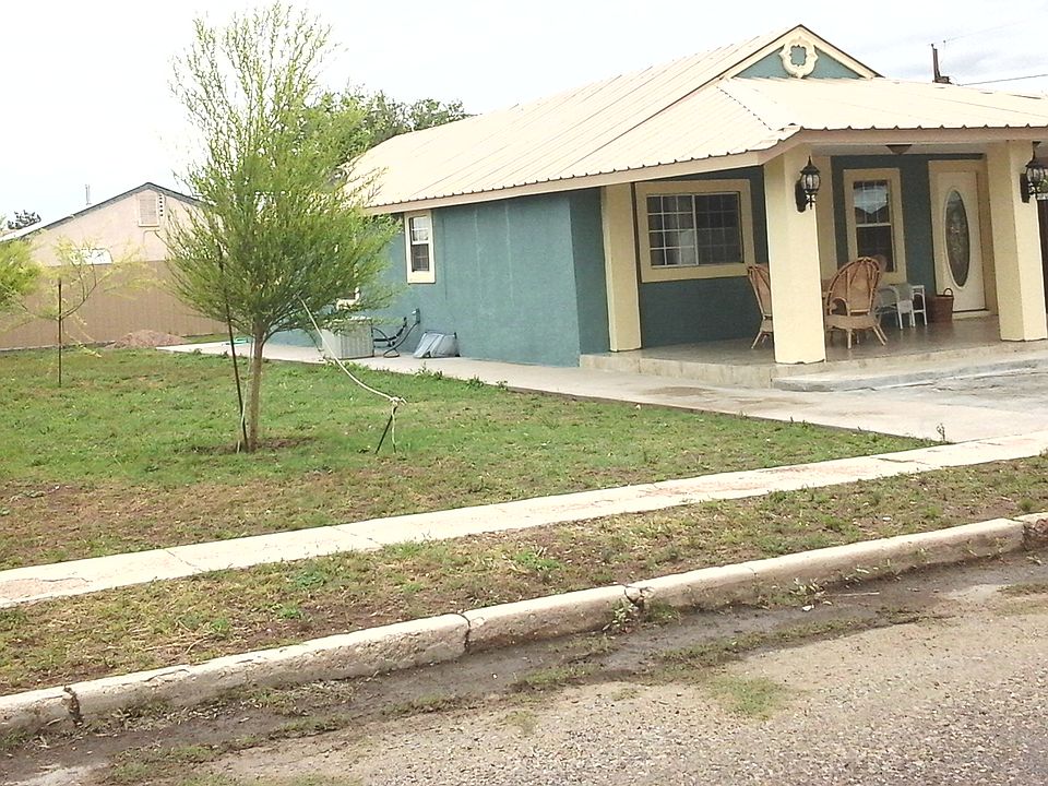 2nd image of 214 W 3rd St