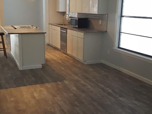 4th image of 622 San Robar Dr