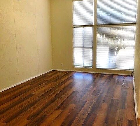 4th image of 7741 Aura Ave