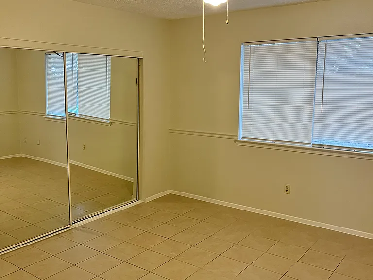 269 Willoughby Dr — Photo 10