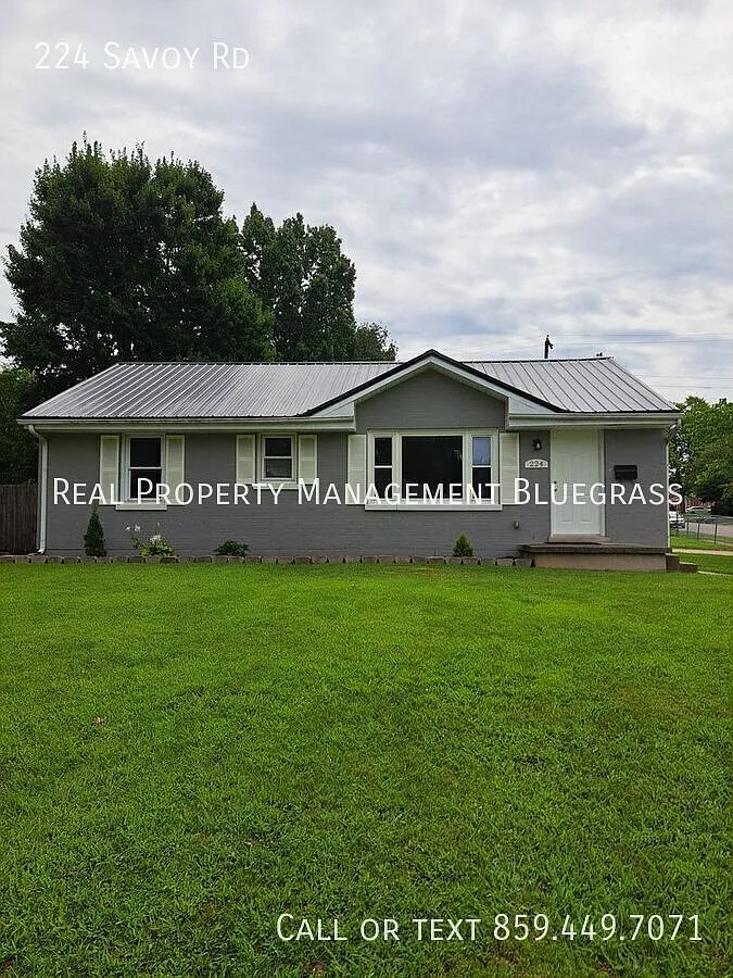 Spacious 4BR/2BA Home in Lexington $1,900/mo — Photo 2