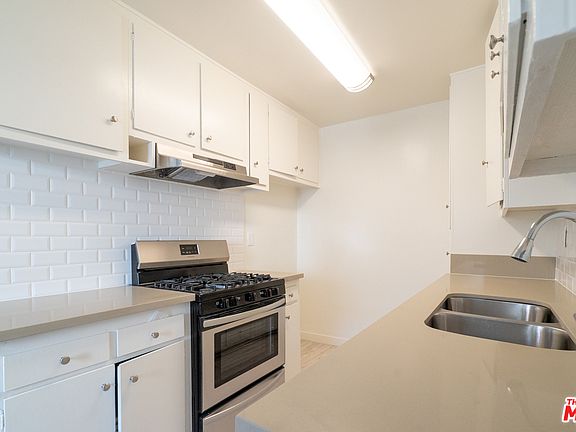 3rd image of 7548 Hampton Ave APT 104