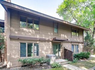 160 Birnamwood Dr, Burnsville, MN 55337