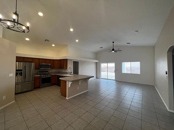 5th image of 4833 S Calle Del Media