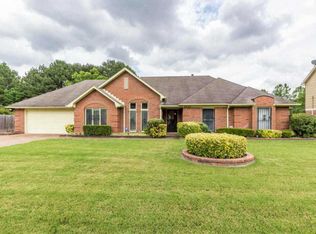 2004 Brownsford Ln, Cordova, TN 38016