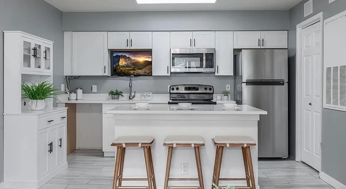 1 bed, 530 sqft, $1,900 — Photo 2