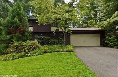 1st image of 8905 Footstep Ct