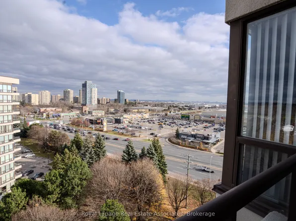 12 Laurelcrest St #1112, Brampton, ON L6S 5Y4