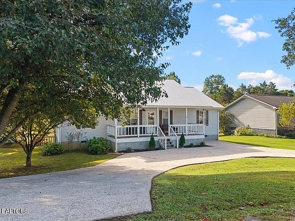 4th image of 316 Circle R Dr