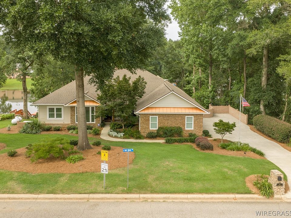 1st image of 101 S Oak Ridge Dr