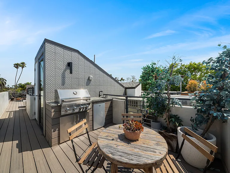 838 California Ave — Photo 63